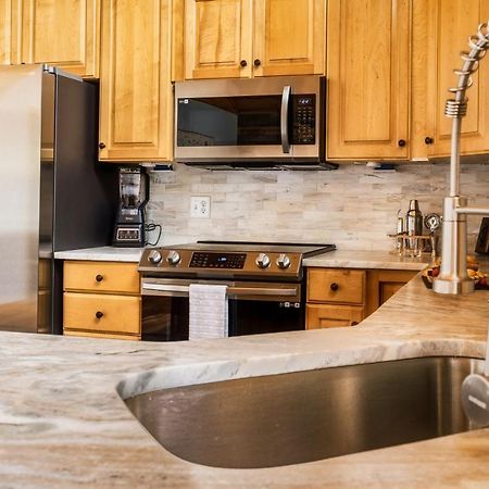 Mountainside - New Luxury Cabin-Fire Table-Hot Tub-3 Pools-Ps5-Bears Gatlinburg Eksteriør billede