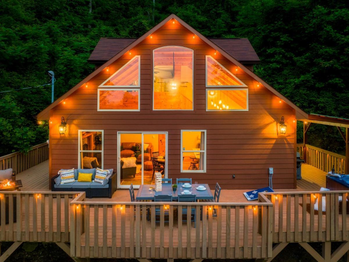 Mountainside - New Luxury Cabin-Fire Table-Hot Tub-3 Pools-Ps5-Bears Gatlinburg Eksteriør billede