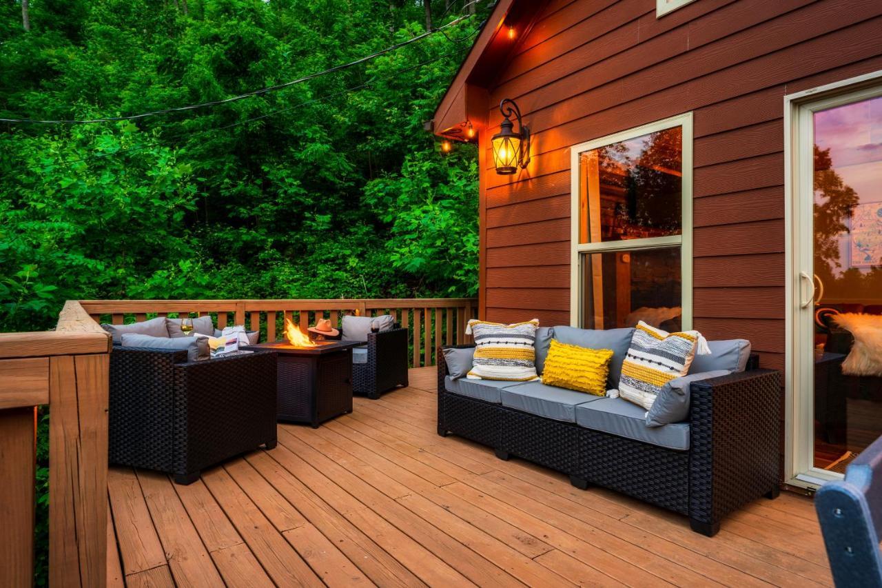 Mountainside - New Luxury Cabin-Fire Table-Hot Tub-3 Pools-Ps5-Bears Gatlinburg Eksteriør billede