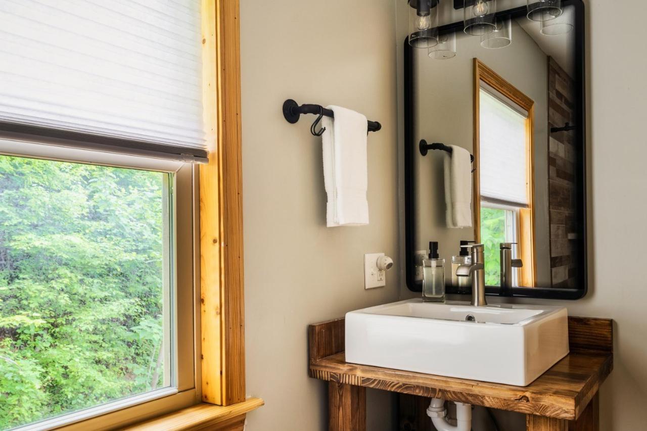 Mountainside - New Luxury Cabin-Fire Table-Hot Tub-3 Pools-Ps5-Bears Gatlinburg Eksteriør billede