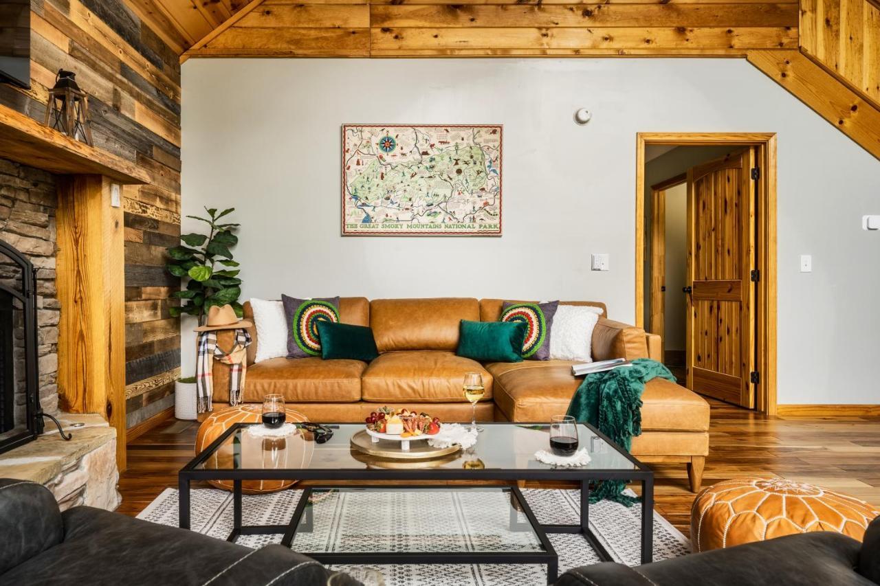 Mountainside - New Luxury Cabin-Fire Table-Hot Tub-3 Pools-Ps5-Bears Gatlinburg Eksteriør billede