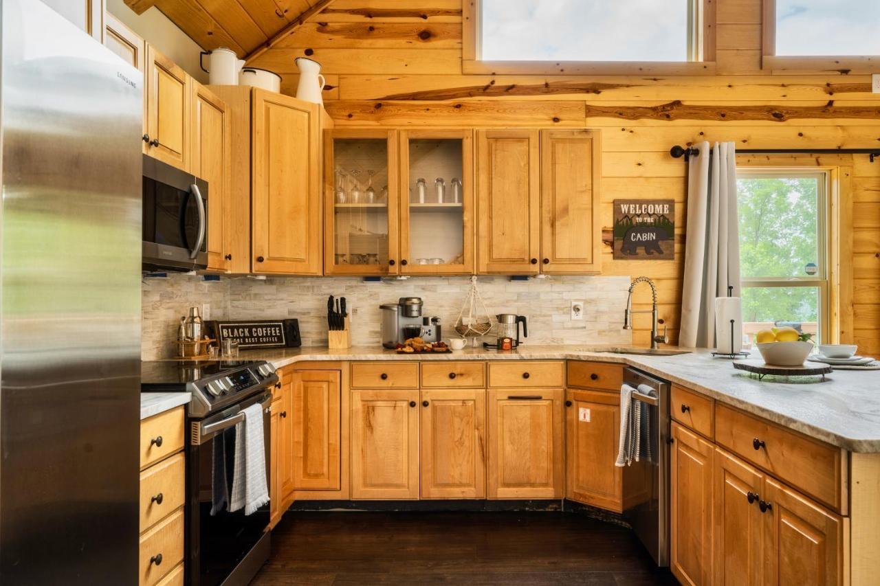 Mountainside - New Luxury Cabin-Fire Table-Hot Tub-3 Pools-Ps5-Bears Gatlinburg Eksteriør billede