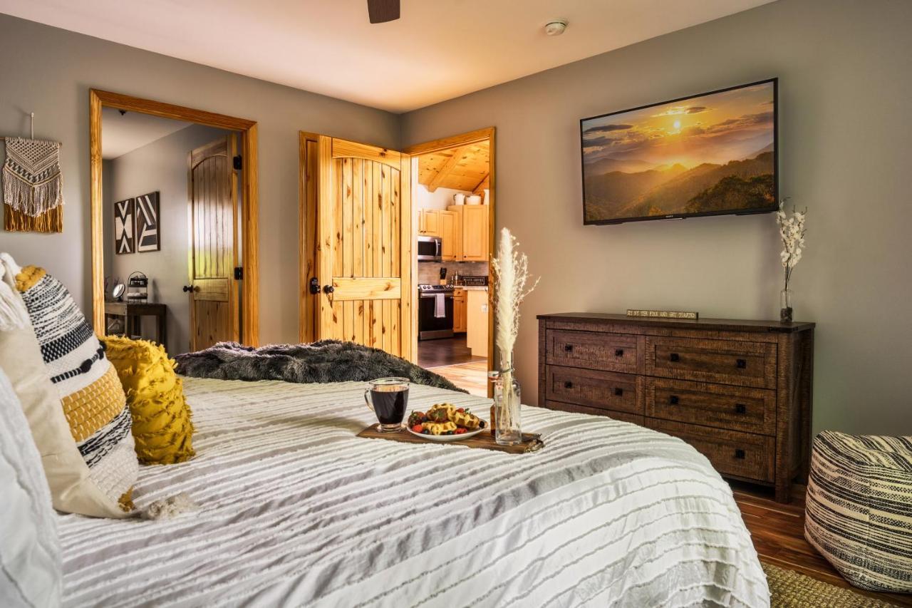 Mountainside - New Luxury Cabin-Fire Table-Hot Tub-3 Pools-Ps5-Bears Gatlinburg Eksteriør billede